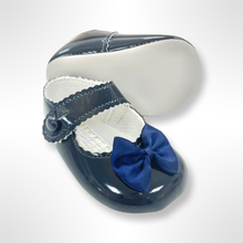 Load image into Gallery viewer, Baypod Baby Bow Navy Pram Soft Soled Shoes