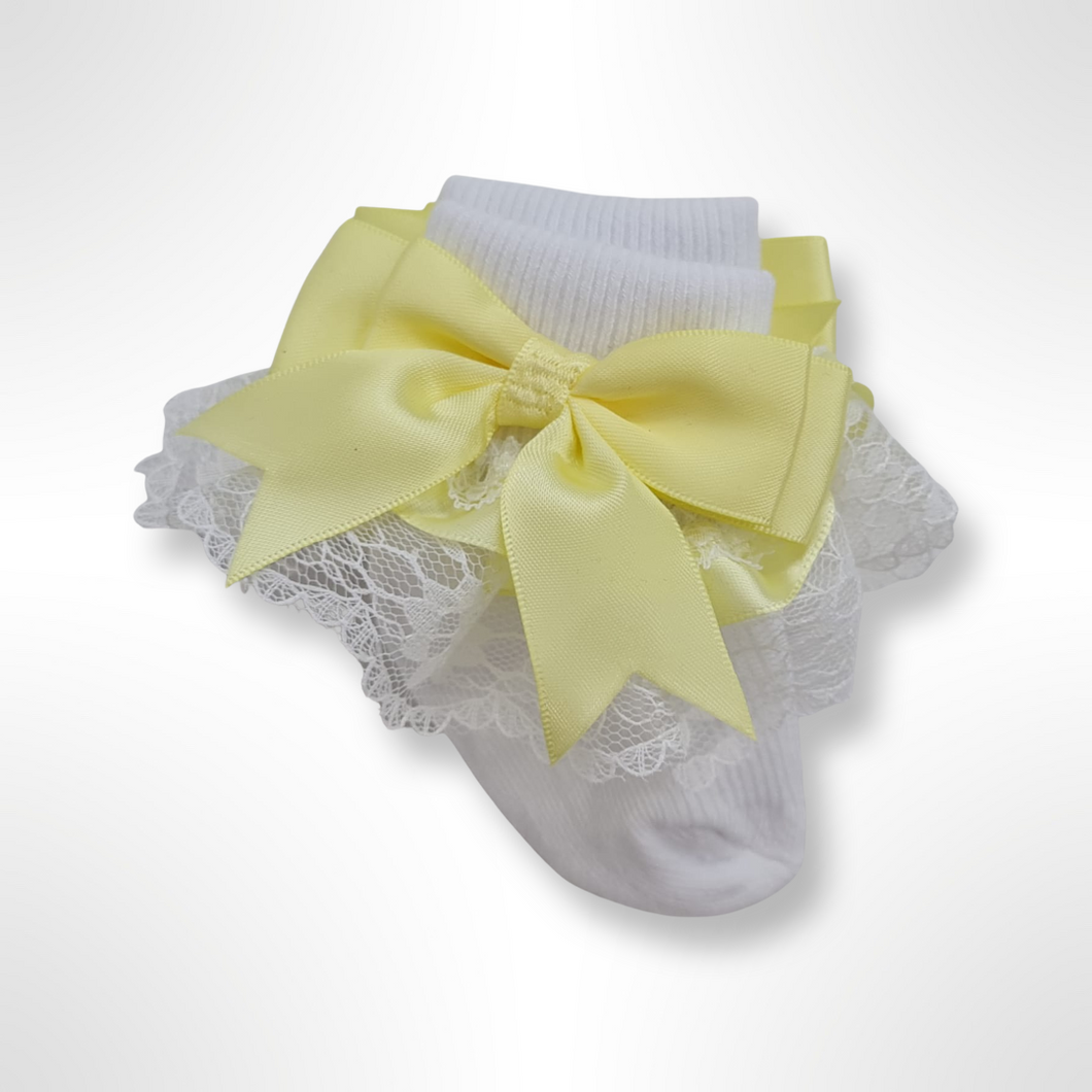 White/Yellow Frilly Ankle Socks
